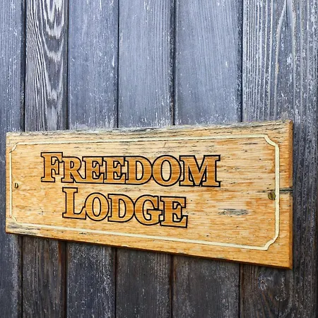 Freedom Summerfield Farm * Whitby